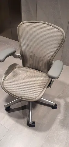 Herman Miller Areon Classic Chairs For Selling