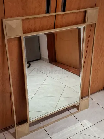 Wall mounting mirror