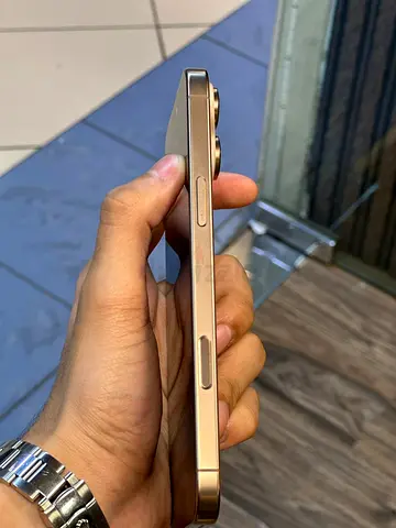 Apple iPhone 16 pro max with apple warranty original box 256 gb - Excellent Condition, Great Price!