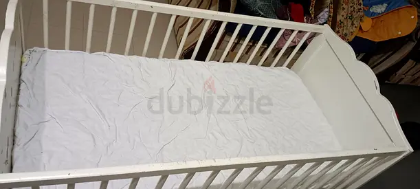 Baby wooden crib