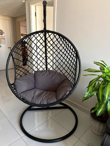 Cozy Hanging Egg Chair for Relaxation