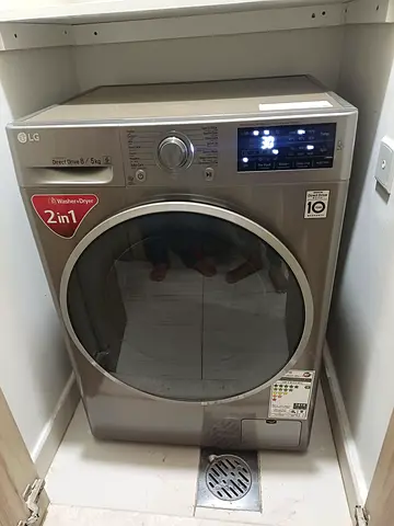 LG Brand Driect and 8kg Washer and 5kg Dryer 2in1