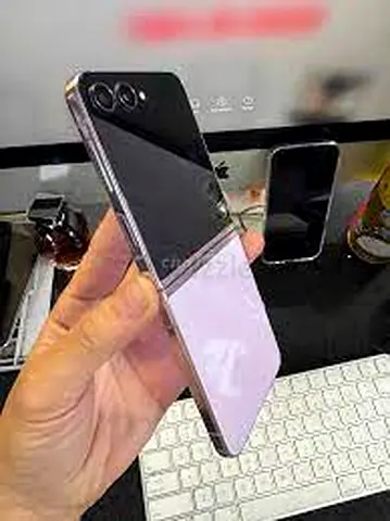 SAMSUNG GALAXY Z FLIP 5 NEW CONDITION