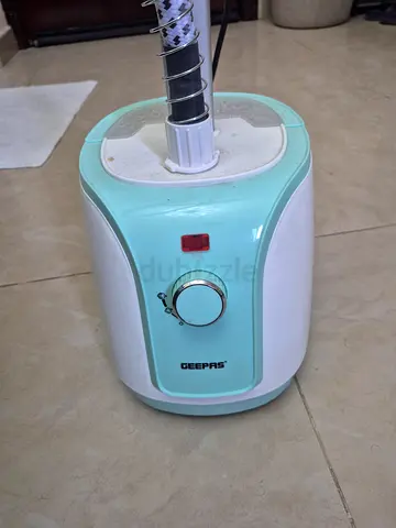 GEEPAS Garment Steamer iron