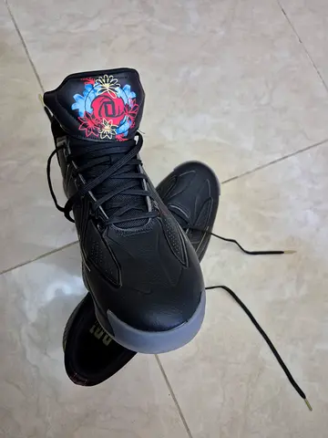 Adidas Stylish Black Athletic Shoes