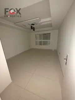 Brand-new unit with large spaces, prime location, balcony, master bedroom, spacious living room, ver