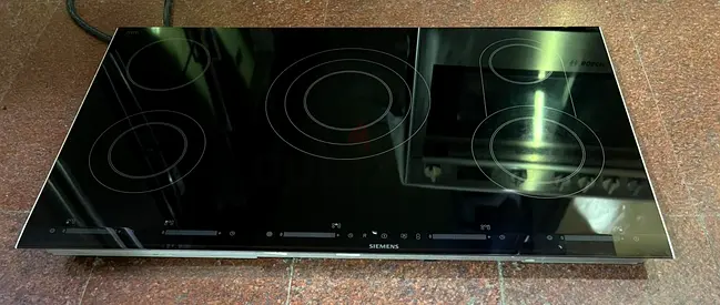 Siemens Built in Electric cooktop 90cm Mint Condition