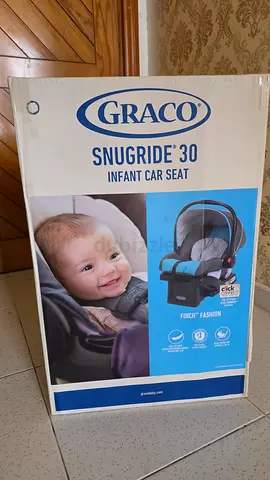 UNUSED CAR SEAT