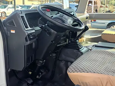 صورة 13 لـ 2019 Toyota COASTER