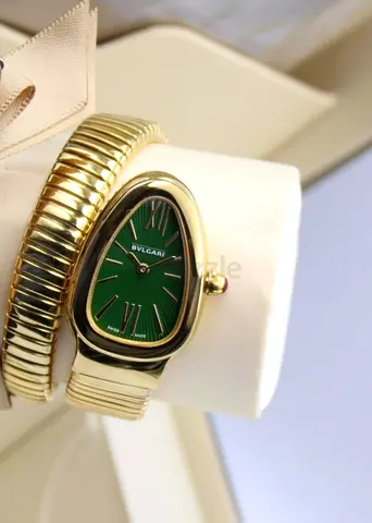 Elegant Bvlgari Green Dial Watch with Gold Bracelet