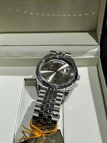 Elegant Swiss Made Mens Watch