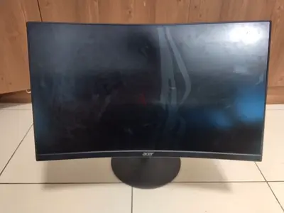 Acer EI24QR Gaming Monitor (Broken Screen) – For Parts – 150 AED