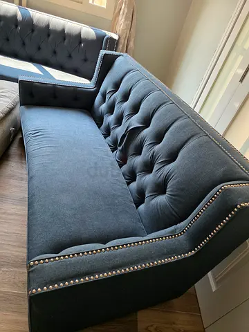 2 Elegant Dark Blue Tufted Sofa for Sale (2 seater and 3 seater)