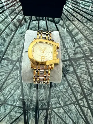 Elegant Aigner Gold Watch with Unique Design