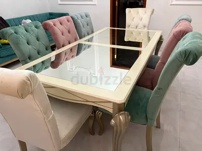 طاولة طعام