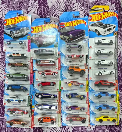 Hotwheels Bulk 68 cars