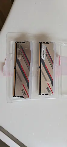 Colorful CVN Guardian RGB DDR4 Gaming Memory - 16 gbs - 3200 mhz