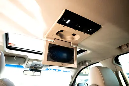 2016 Cadillac ESCALADE — миниатюра 14