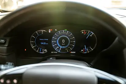 2016 Cadillac ESCALADE — миниатюра 18