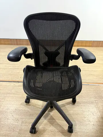 Herman Miller Areon Classic Chairs For Selling