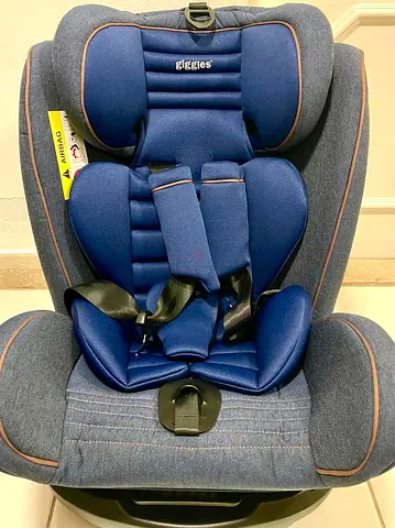 NEW in CRAZY PRICE  Reliable Giggles Globefix Isofix Car Seat for Safe Travels