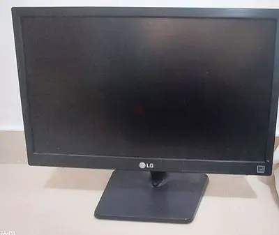 LG 22-inch Monitor in Great Condition ( PRICE NEGOTIABLE)
