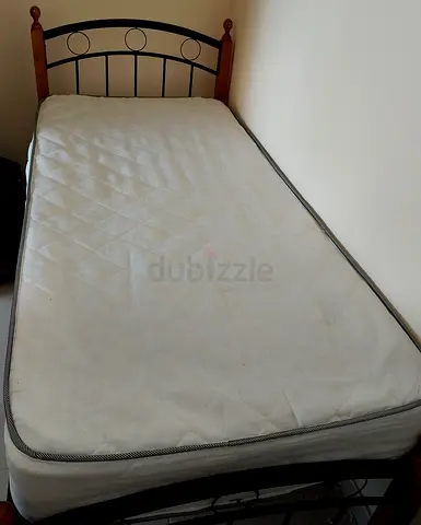 Single coat with bed