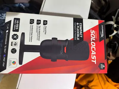 HyperX Solocast USB Microphone - Compact  Flexible