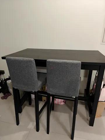 Bar table and 2 bar chairs