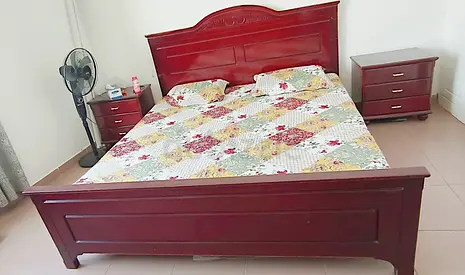 Bed set with side tables and dressing table