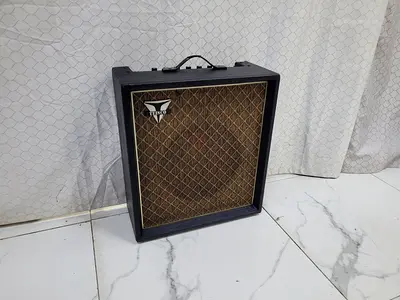Teisco Japan 12-inch Vintage Bass Guitar Amplifier GL-450 in excellent working condition-220 Volt