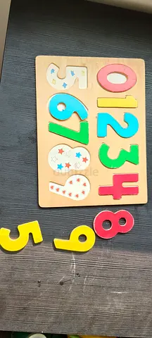 Kids toy puzzle numbers