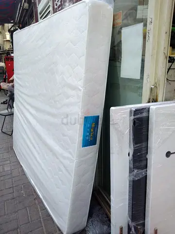 180x200cm King size Spring soft mattress.  All times delivery available