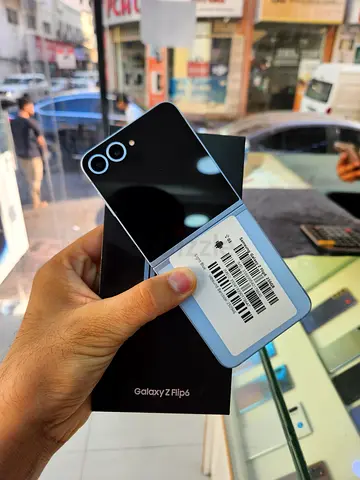 Samsung Galaxy Z Flip 6 256GB TRA With Box