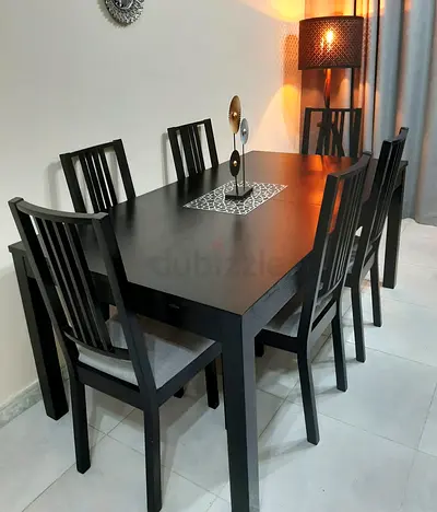 Elegant Black Dining Table Expandable Set with 6 Chairs for Sale In Abu Shagara Sharjah