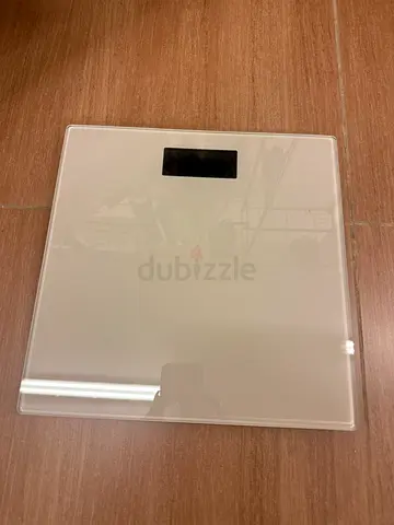 Glass Digital Bathroom Scale – Excellent Condition