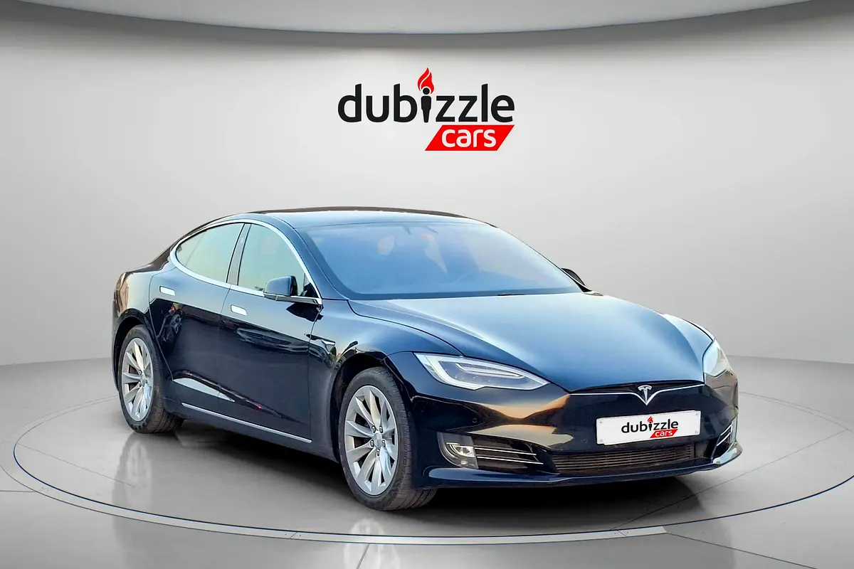 Tesla Model S 2019 — photo 1 of 14
