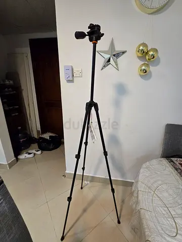 Sturdy Tripod for Cameras and Camcorders