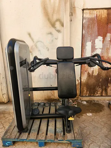 Technogym Shoulder Press Machine – Used ️