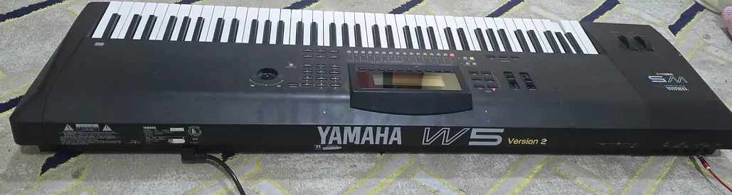 Yamaha W5 Version 2 Keyboard for Sale - Excellent Condition