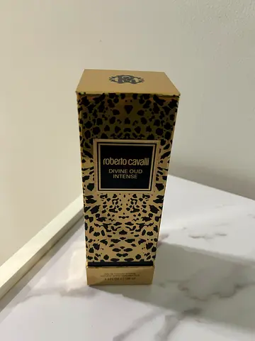 Parfume roberto cavalli divine oud intense