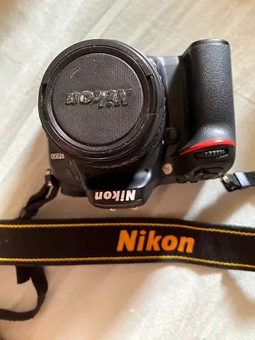 Nikon d7200 with 4 lens flash n 2 bag