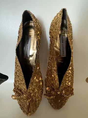 Elegant Cristina Santandrea Gold Sequin flats made in Italy