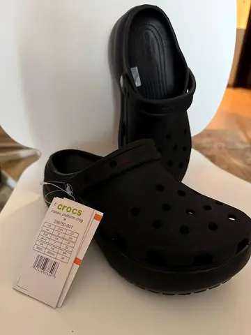 CROCS Classic platform clog - Comfortable and Durable  - Size UK 9