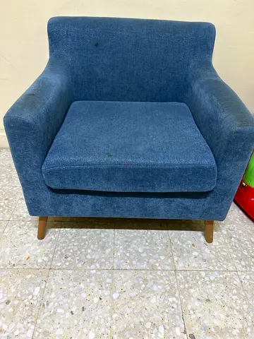Single seater sofa good condition.0-6month usage no other problems