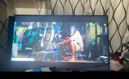 Samsung 55 Bussiness TV Model QM55R