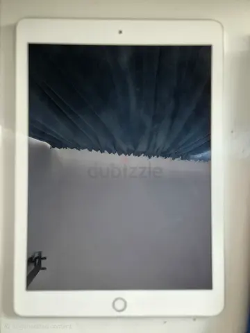 Lightly Used Apple iPad 5th Generation Model 128GB for SALE