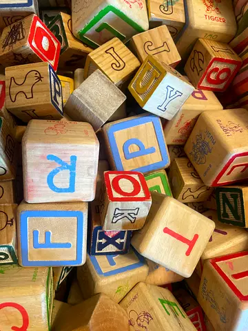 Wooden building block toy