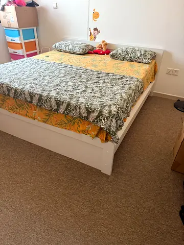 King size bed with 2 mattresses