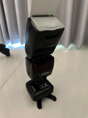 Nikon SB-700 Speedlight